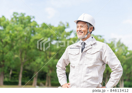 作業服のシニア男性　ビジネス 84613412