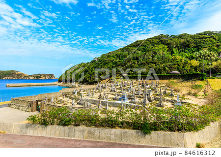 頭ヶ島 白浜集落のキリシタン墓地 白浜遺跡 【長崎県南松浦郡新上五島町】 頭ヶ島 白浜集落のキリシタン墓地 白浜遺跡 【長崎県南松浦郡新上五島町】 84616312