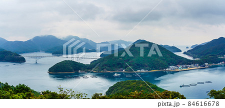 龍観山展望所からの眺め（若松大橋）パノラマ　【長崎県南松浦郡新上五島町】 84616678