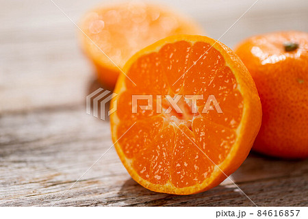 秋の味覚 とっても甘くておいしい蜜柑みかん 温州みかん 秋の味覚 とっても甘くておいしい蜜柑みかん 温州みかん 84616857