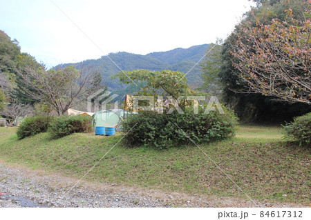 秋のキャンプ　川沿キャンプ場　【兵庫県】 84617312