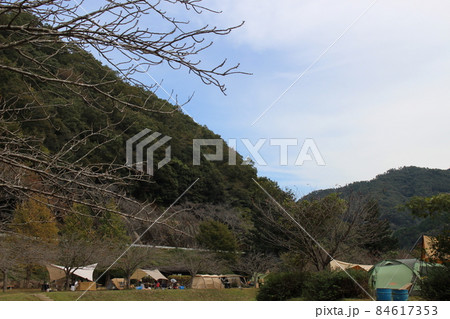 秋のキャンプ　川沿キャンプ場　【兵庫県】 84617353