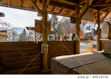 山梨県 夜叉神峠 登山入口 山小屋 山梨県 夜叉神峠 登山入口 山小屋 84618540