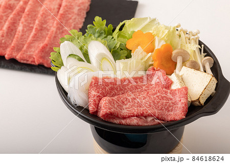 牛肩ロースすきやき肉 84618624