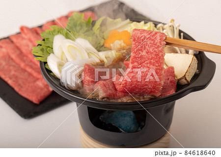 牛すきやき鍋 (一人用) 牛すきやき鍋 (一人用) 84618640