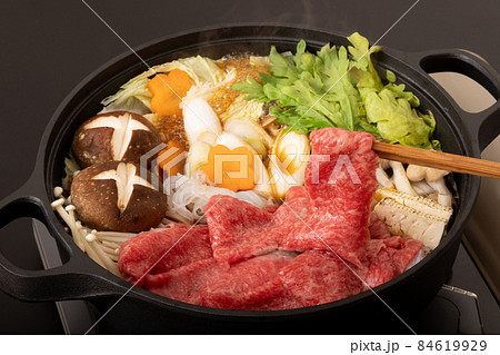 すき焼き すき焼き 84619929