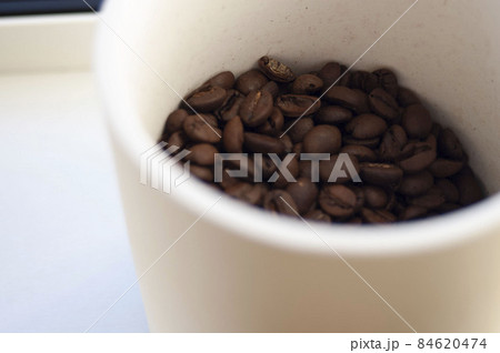 コーヒー豆 84620474