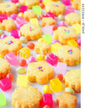 たくさんのクッキーとアメ たくさんのクッキーとアメ 84622238