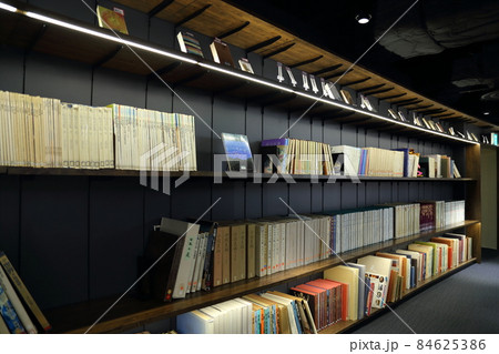 寝屋川市立中央図書館 / 寝屋川市駅東側 アドバンスねやがわ1号館 【大阪府寝屋川市】 寝屋川市立中央図書館 / 寝屋川市駅東側 アドバンスねやがわ1号館 【大阪府寝屋川市】 84625386