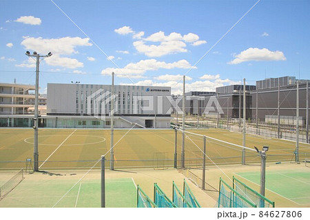 追手門学院中学校・高等学校の校舎とグランド 追手門学院中学校・高等学校の校舎とグランド 84627806