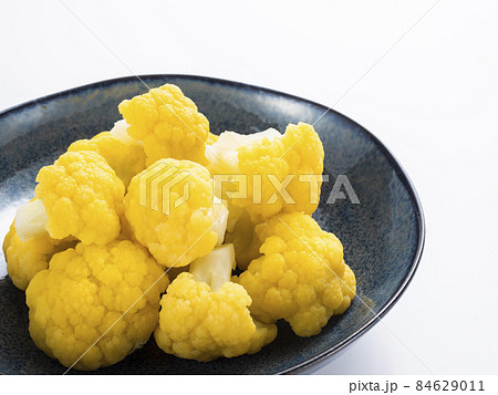 茹でたてオレンジカリフラワー 84629011