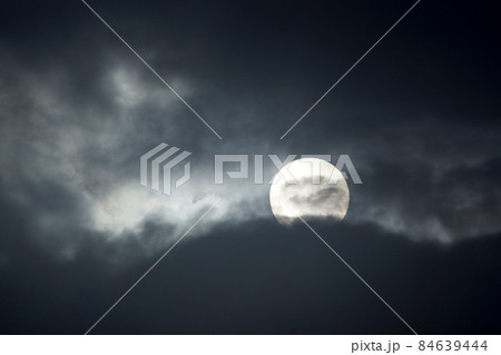 鳥取　四季の散歩　冬　空 84639444