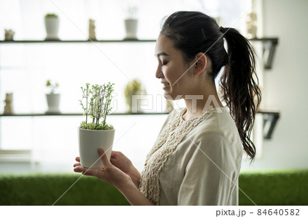 サステナブルポートレート 84640582