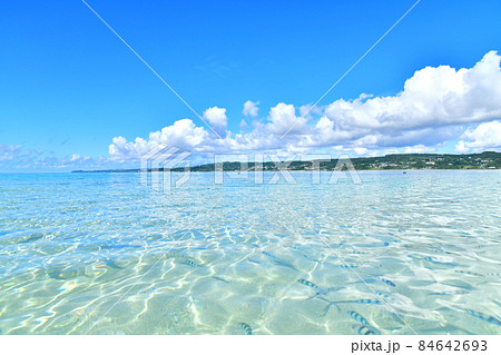 コマカ島より百名ビーチ、新原ビーチ方面を望む(沖縄県南城市)【2020.9】 84642693