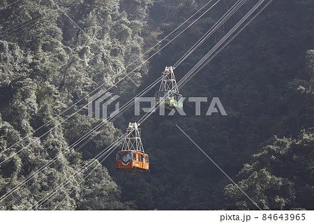 ロープウェイ ケーブルカー ロープウエイ 84643965