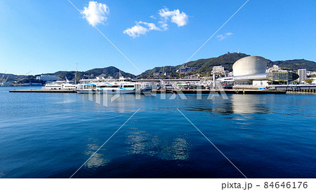 長崎港は今日も晴れだった 84646176