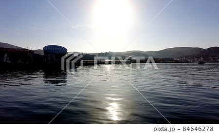 長崎港は快晴 84646278