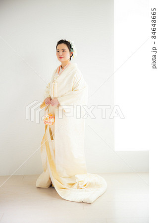 白無垢 洋髪の写真素材