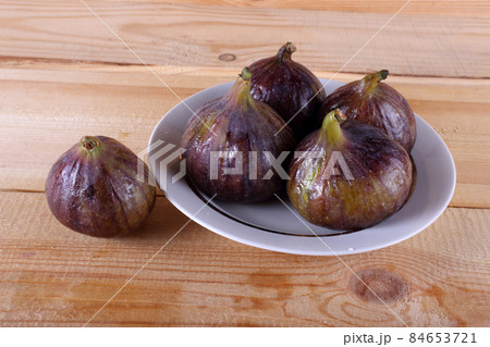 Figs on table Figs on table 84653721