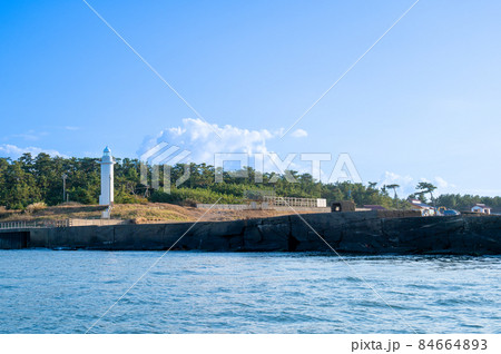 安宅港口灯台　梯川河口からの写真　2021年11月撮影 84664893