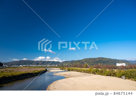 八幡市御幸橋から見た木津川と京都西山の眺め 八幡市御幸橋から見た木津川と京都西山の眺め 84675144