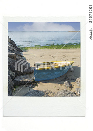 壊れたボート ポラ風 壊れたボート ポラ風 84675205