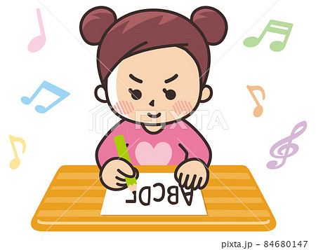 紙に英語の文字を書く女の子　アルファベット 84680147