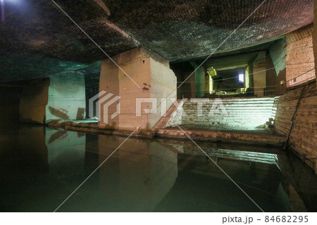 栃木県　宇都宮市　大谷資料館　大谷石地下採石場跡　 84682295