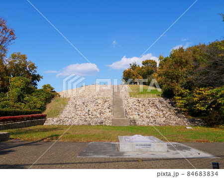 大阪 八尾市 心合寺山古墳の前方部(初冬) 大阪 八尾市 心合寺山古墳の前方部(初冬) 84683834