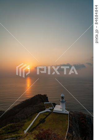 地球岬からの朝日 84684844