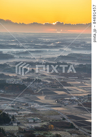 茨城県笠間市 初冬の愛宕山神社の朝 茨城県笠間市 初冬の愛宕山神社の朝 84691457