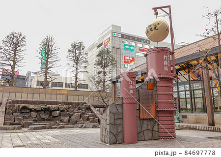 長岡花火の正三尺玉と二尺玉の打揚筒 84697778
