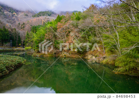 晩秋の麻績川【東筑摩郡生坂村】 晩秋の麻績川【東筑摩郡生坂村】 84698453