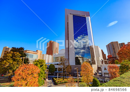埼玉県　川口市　川口駅西口の都市風景 84698566