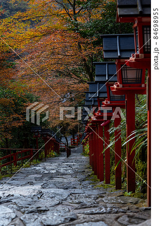 秋の貴船神社と周辺の風景 秋の貴船神社と周辺の風景 84698955