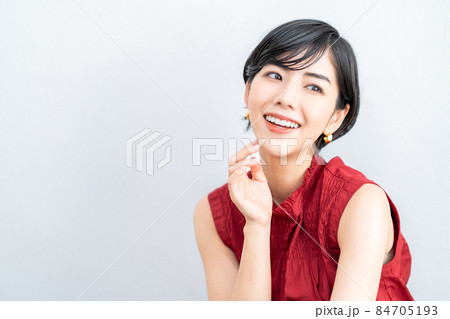 ビューティー 女性 ビューティー 女性 84705193