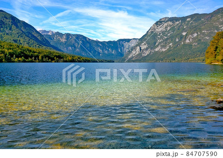 Picturesque view of the mountain lake in autumn. Picturesque view of the mountain lake in autumn. 84707590