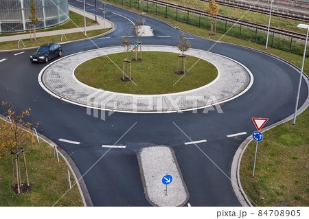 Roundabout intersection road layout 84708905