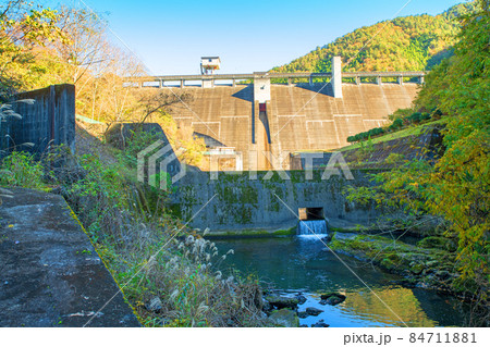 桐生川ダム 紅葉の季節 秋の風景 桐生川ダム 紅葉の季節 秋の風景 84711881