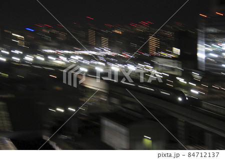 深夜の上越・北陸新幹線E7系（流し撮り） 84712137