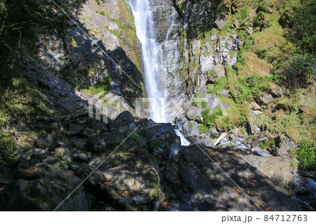 せんだん轟の滝 84712763