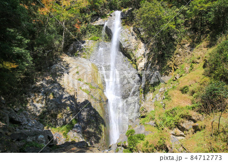 せんだん轟の滝 84712773