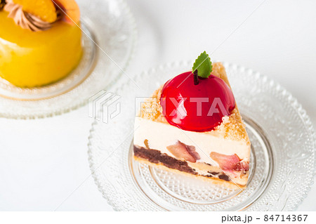林檎とオレンジのムースケーキ 84714367