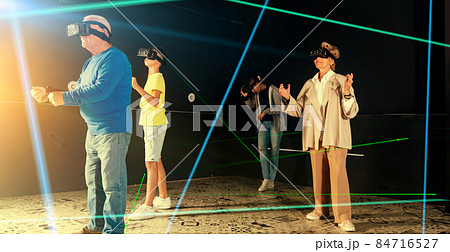 Family playing VR games together 84716527