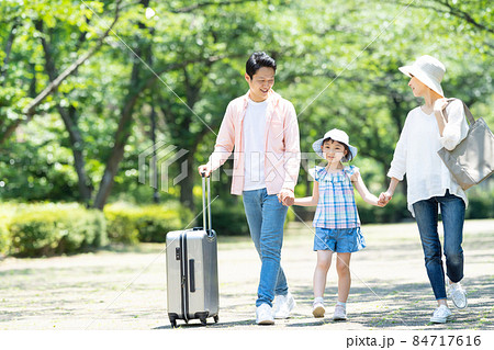 家族 旅行 親子 84717616