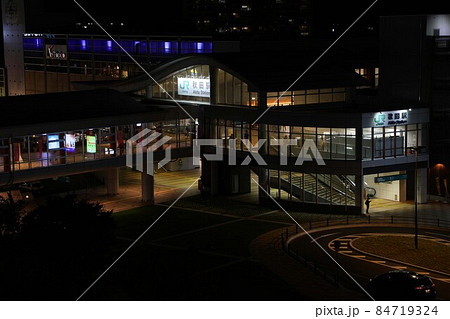 夜の秋田駅　西口 84719324