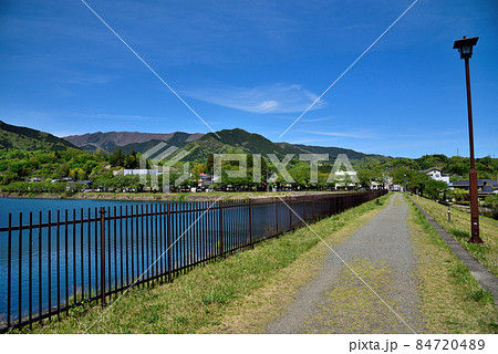 大野貯水池の大野ダム（現存する重要な土木構造物2000選）天端　山梨県上野原市大野 84720489