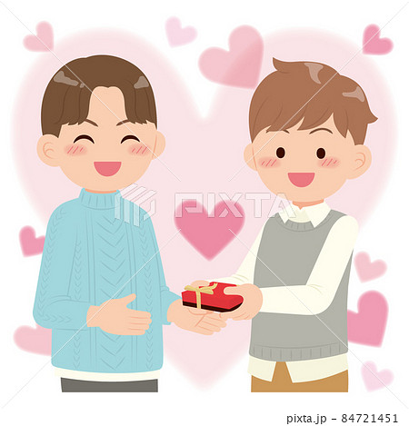 チョコを渡す男性カップル 84721451