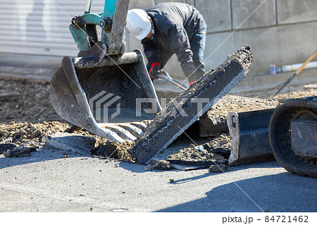 道路工事　アスファルト撤去 84721462