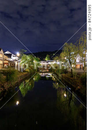 夜の倉敷美観地区　岡山県倉敷市 84724995